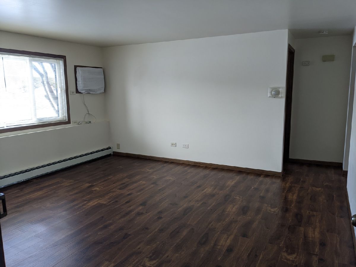Homes & Condos & Townhomes Rented Country Aire Elgin Illinois, 1253 Getzelman