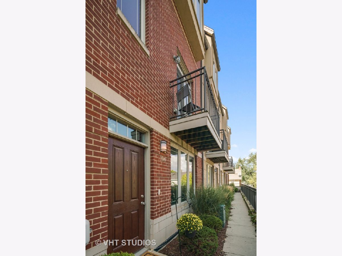 Townhomes Sold The New 922 Downers Grove Illinois, 922 Warren