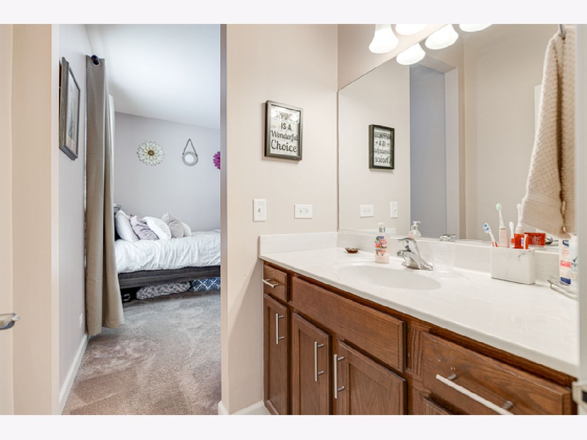 Homes Sold Woodland Hills Lakewood Illinois, 6850 Woodland Hills