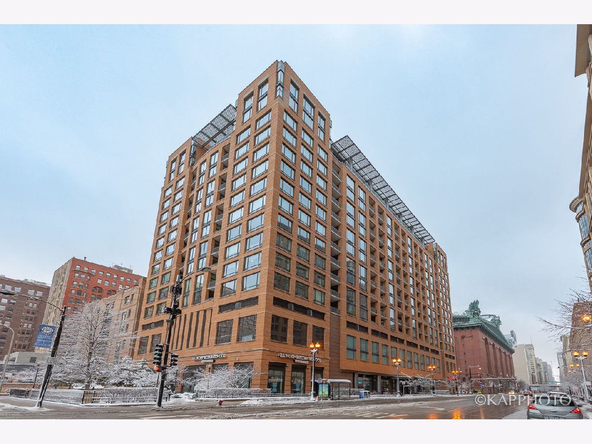 Condominiums Rented Library Tower Chicago Illinois, 520 State