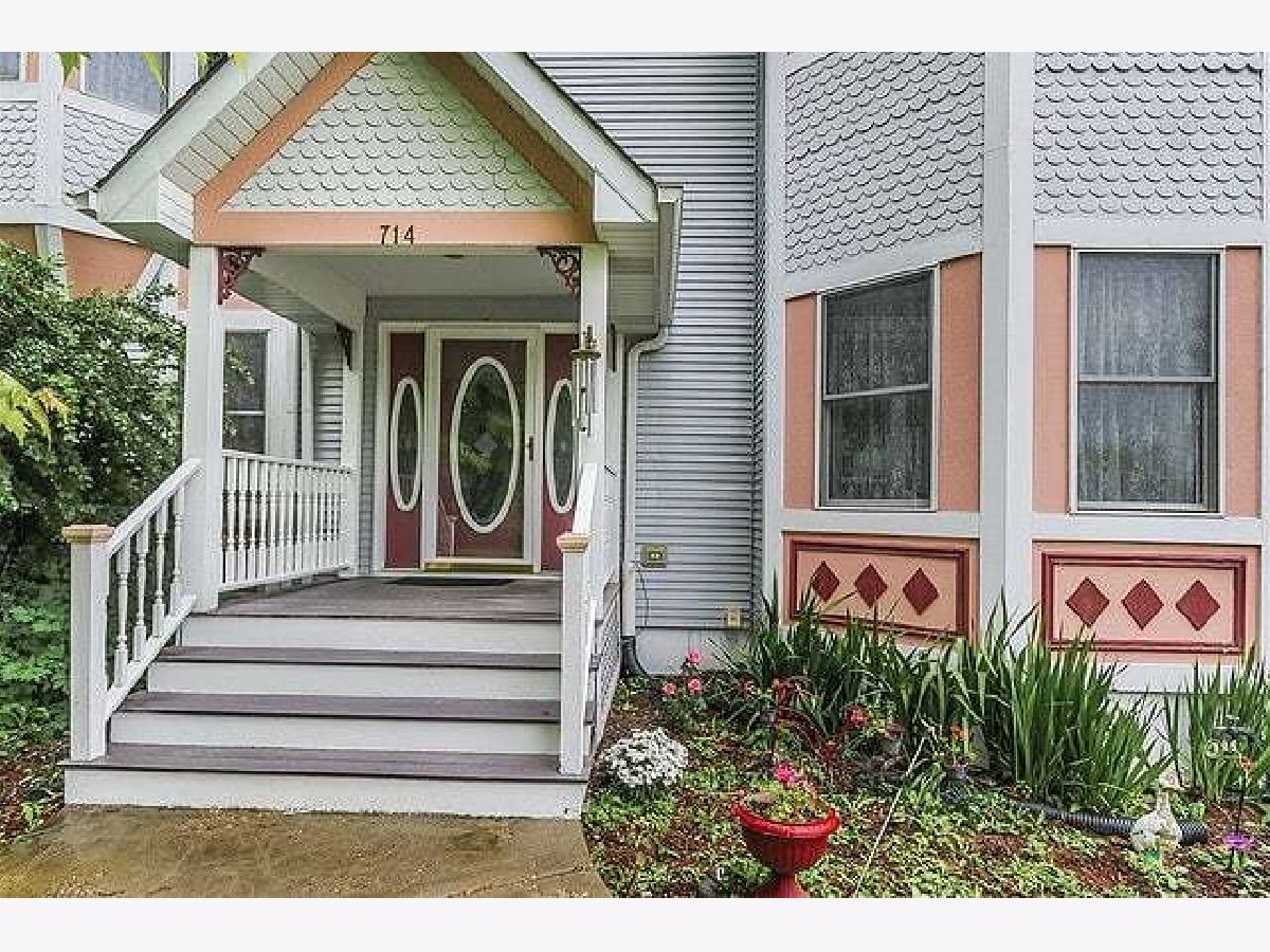 Homes Sold Campbell Woods Island Lake Illinois, 714 Burr Oak