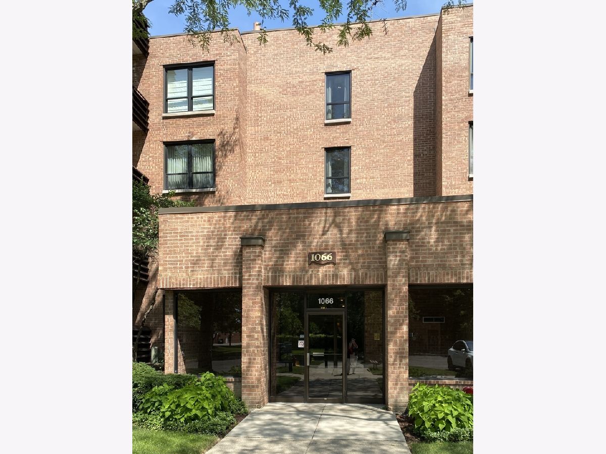 Condominiums Sold Shermer Square Northbrook Illinois, 1066 Shermer