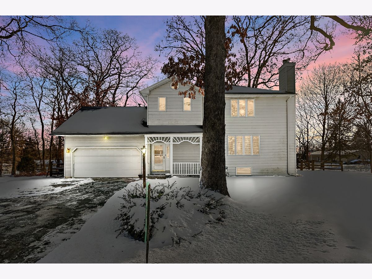 Homes Sold Wooded Heights Estates Antioch Illinois, 26611 Linden