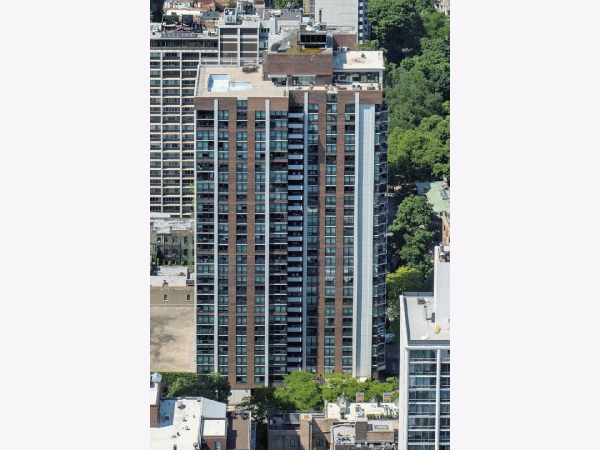 Subdivision Rented Astor House Chicago Illinois, 1340 Astor