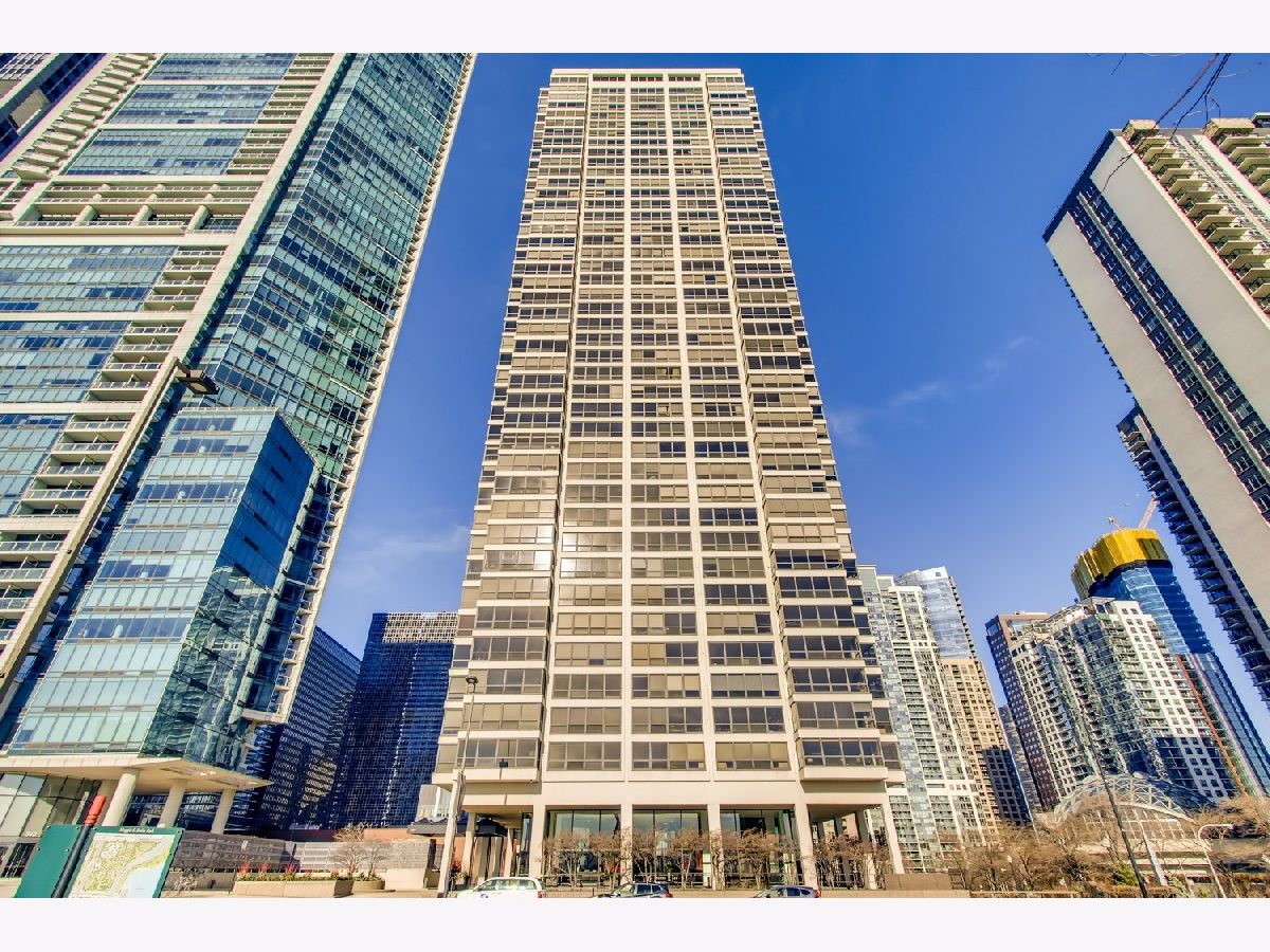 Condominiums Rented The Buckingham Chicago Illinois, 360 Randolph