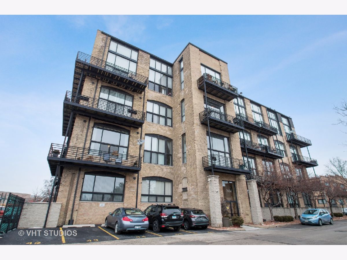 Condominiums Sold Riverbend Lofts Chicago Illinois, 2614 Clybourn