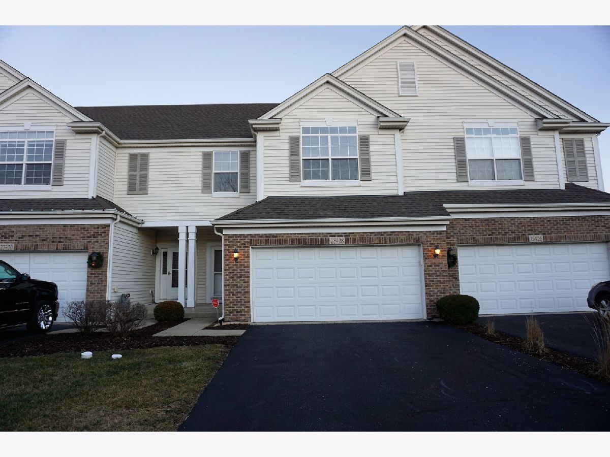 Townhomes & Homes Rented Parkview Meadows Plainfield Illinois, 23928 Mc Mullin