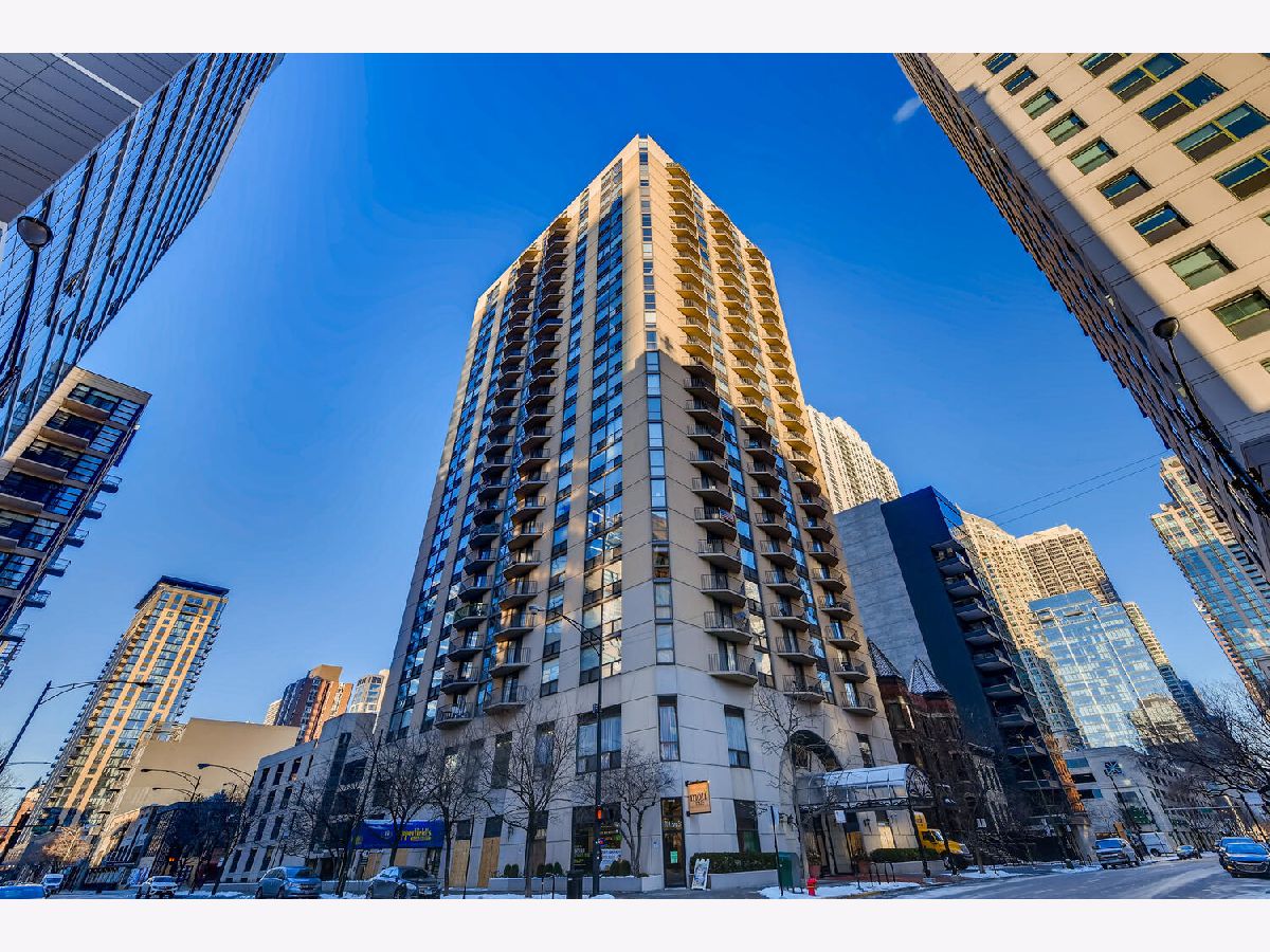 Condominiums Sold Hermitage Chicago Illinois, 70 Huron