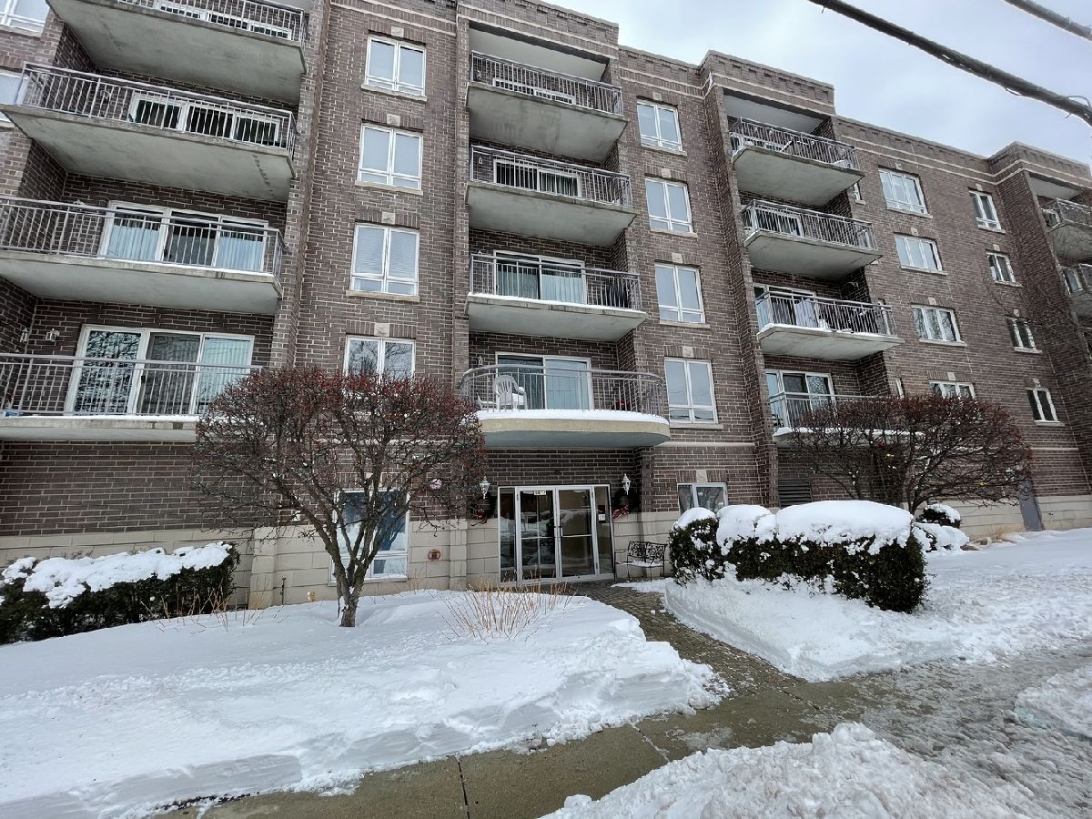 Condominiums Sold Insignia Des Plaines Illinois, 1477 Thacker
