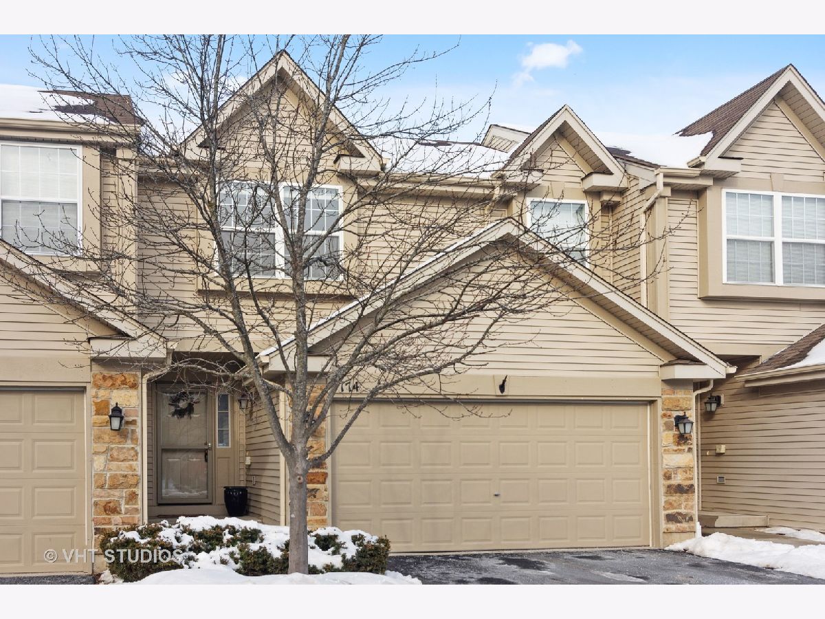 Townhomes Sold Maplewood Court Grayslake Illinois, 1774 Maplewood