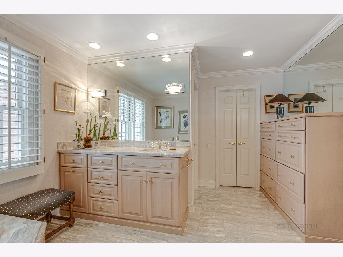 Townhomes Sold Woodland Creek Manor Lake Forest Illinois, 827 Knightsbridge