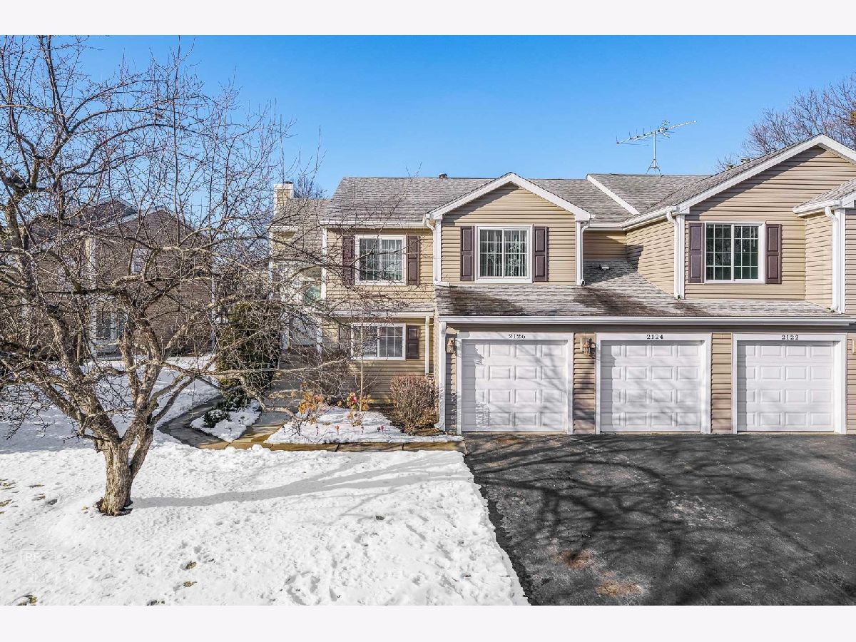 Townhomes & Condos Rented Windsong Schaumburg Illinois, 2126 Southwind
