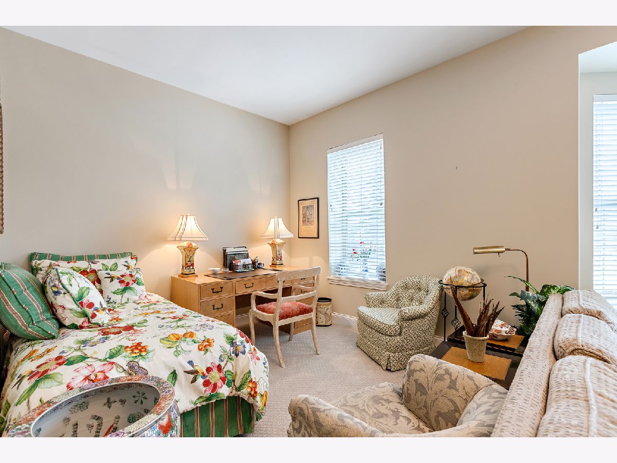 Homes & Condominiums Sold Haverford Glenview Illinois, 2700 Summit
