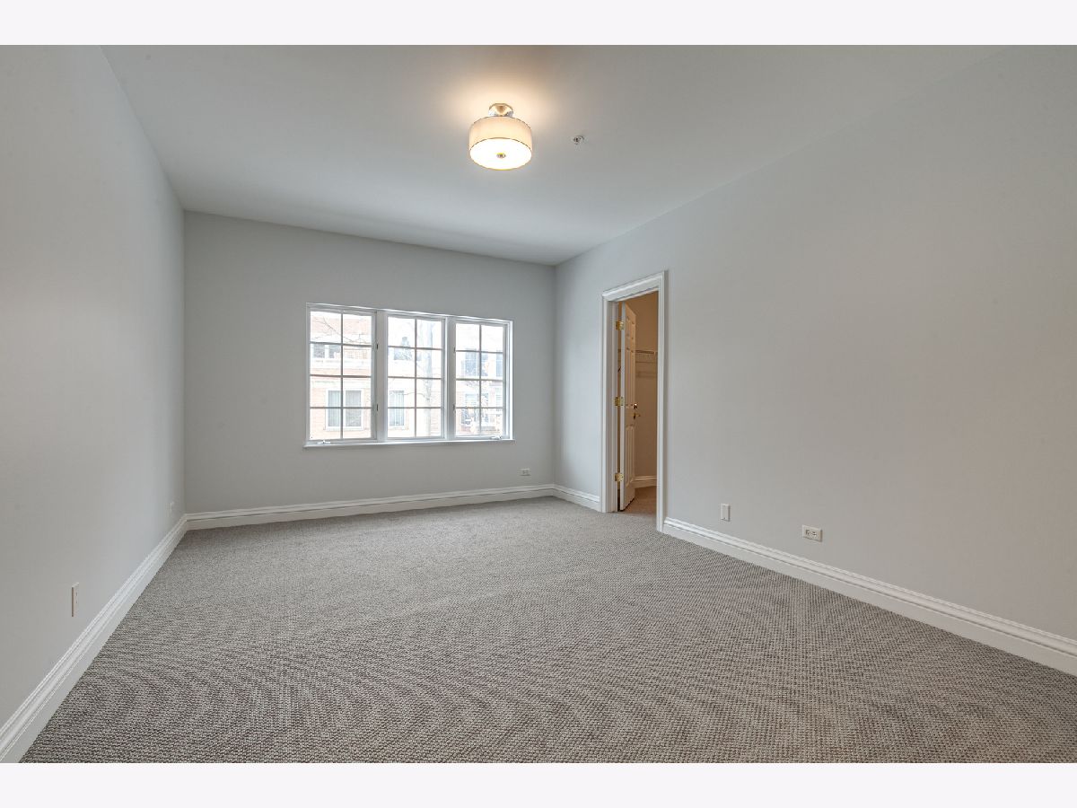 Condominiums Sold Laurel Place Lake Forest Illinois, 153 Laurel