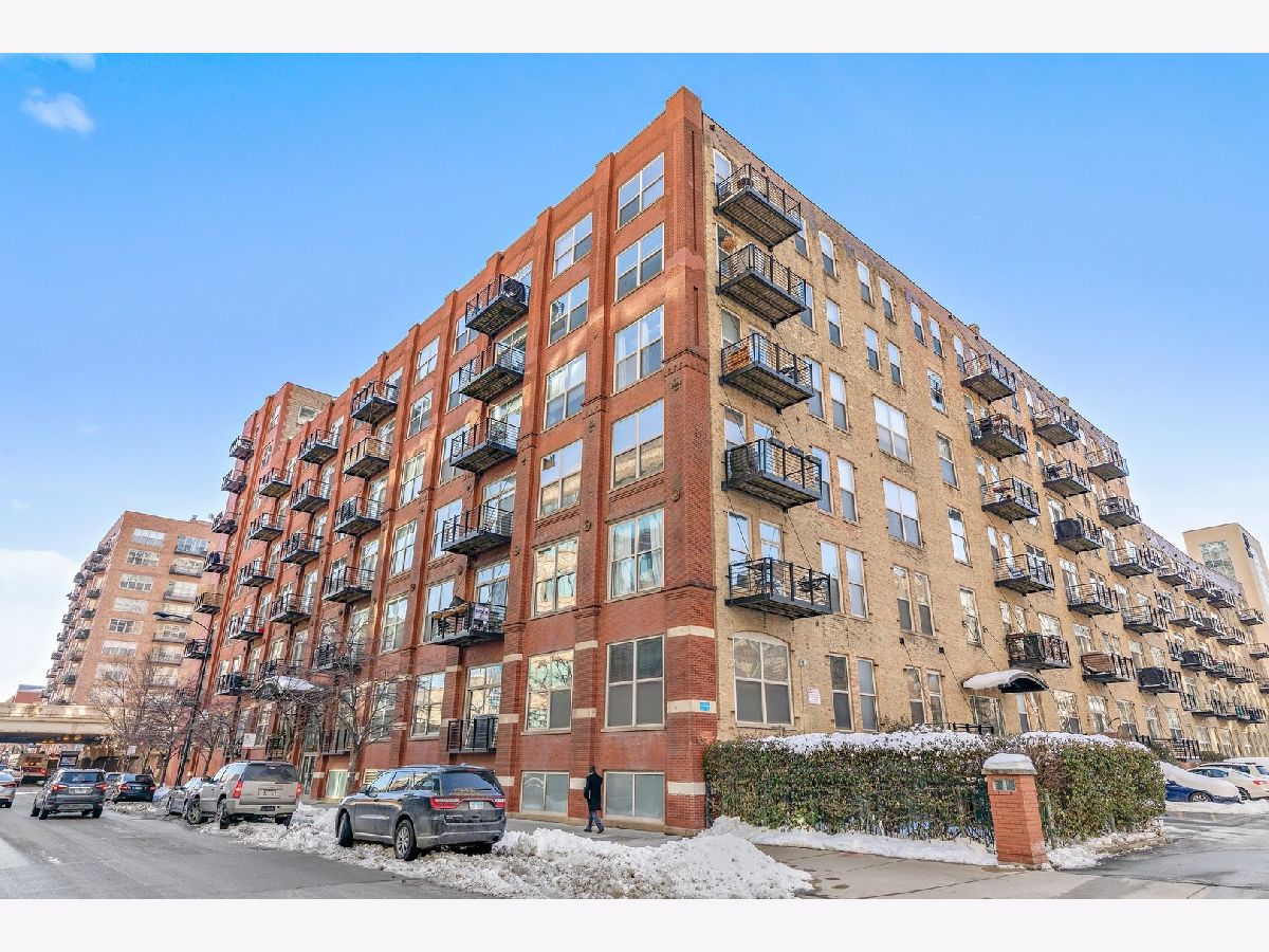 Condominiums Sold Gotham Lofts Chicago Illinois, 420 Clinton
