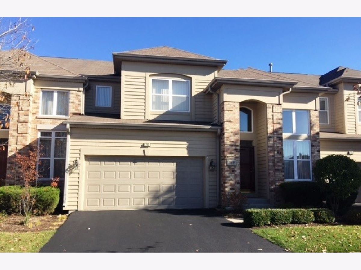 Condos & Townhomes & Homes Rented Sanders Prairie Northbrook Illinois, 717 Sarah