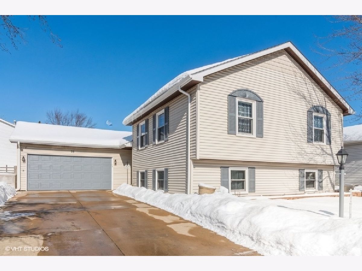 Homes Sold Autumn Chase Streamwood Illinois, 26 Autumn
