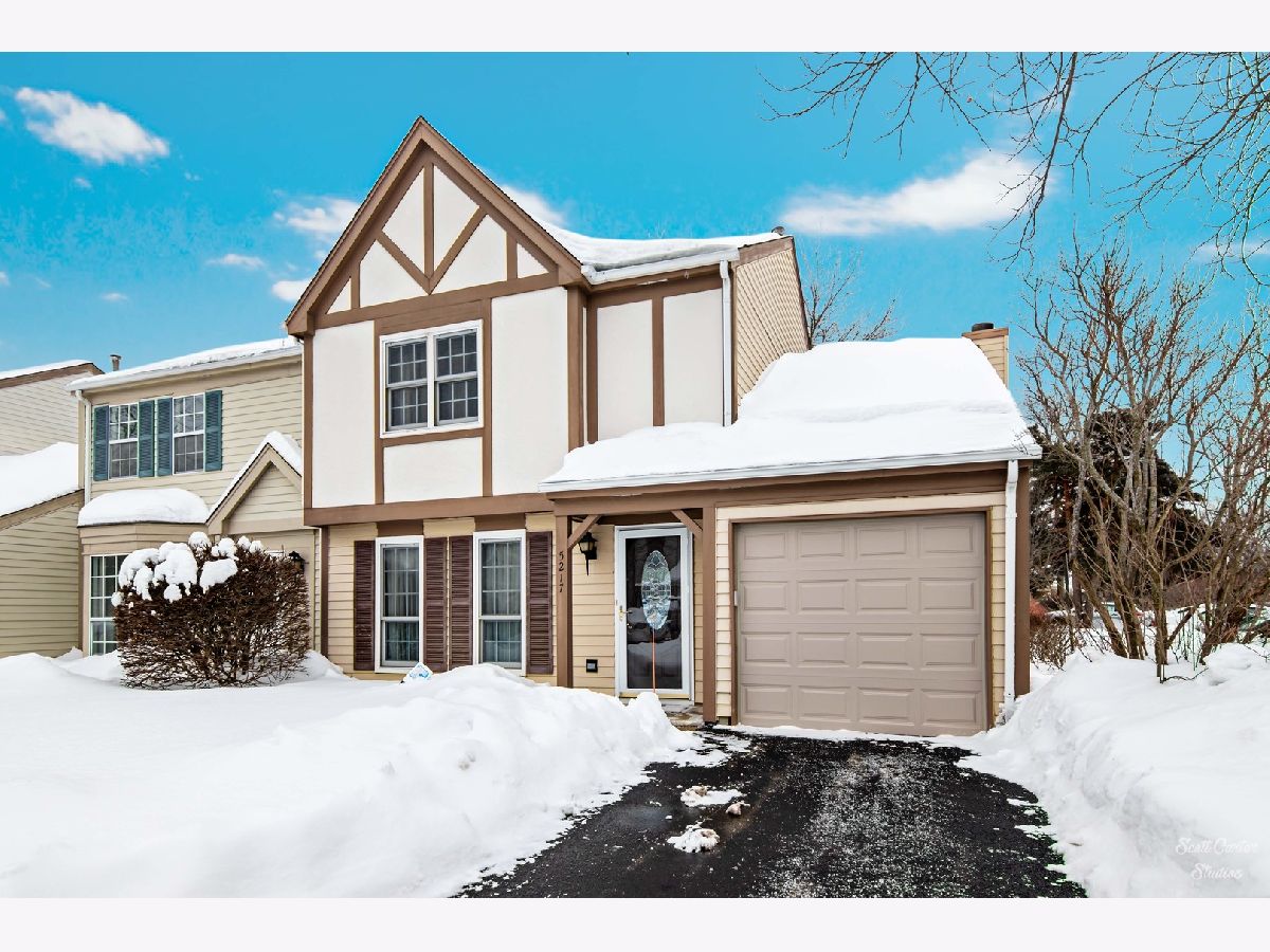 Pembrook Gurnee IL, Homes & Townhomes & Condos For Sale & For Rent