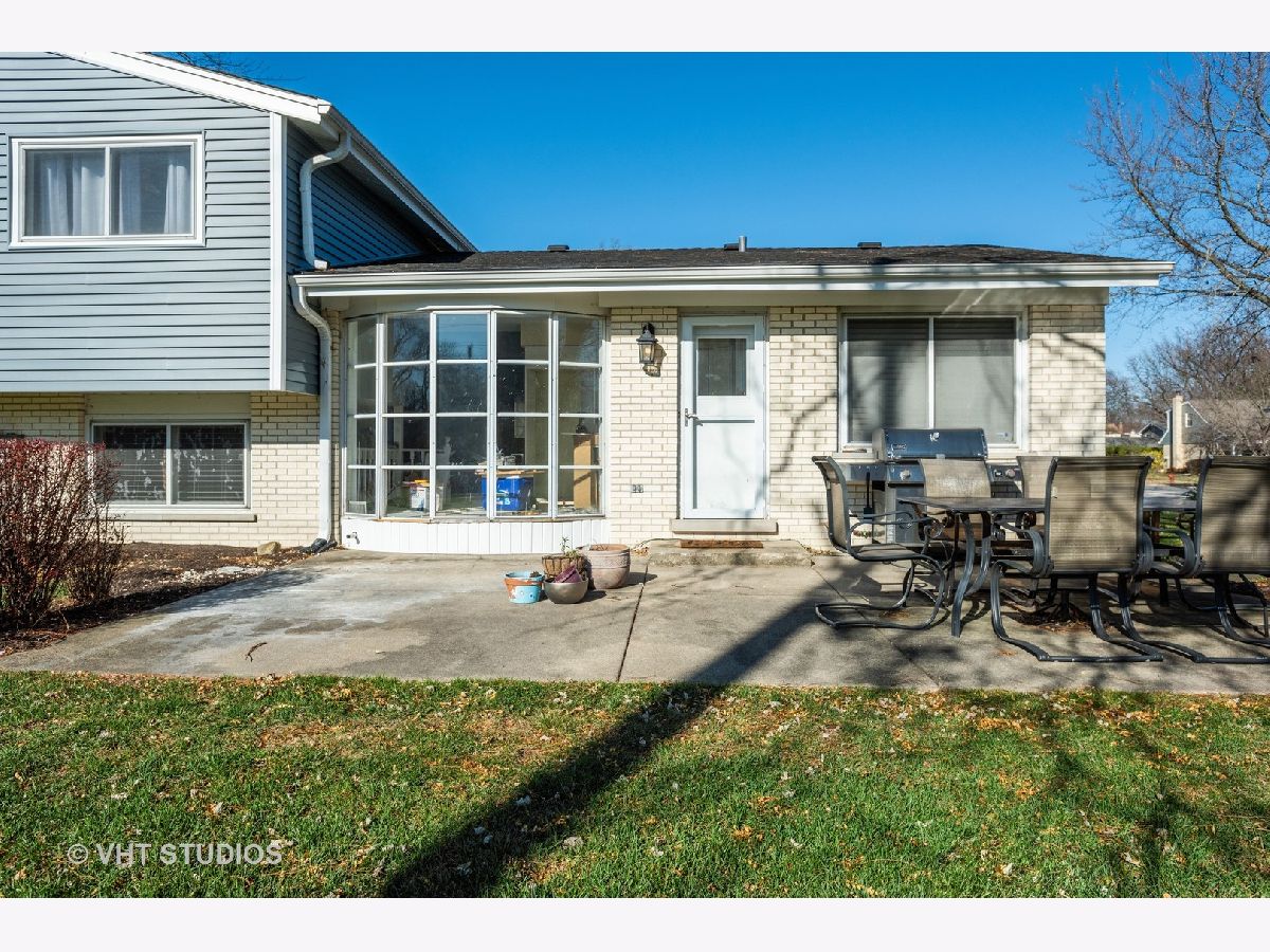 Homes Sold Reseda West Palatine Illinois, 207 Carpenter