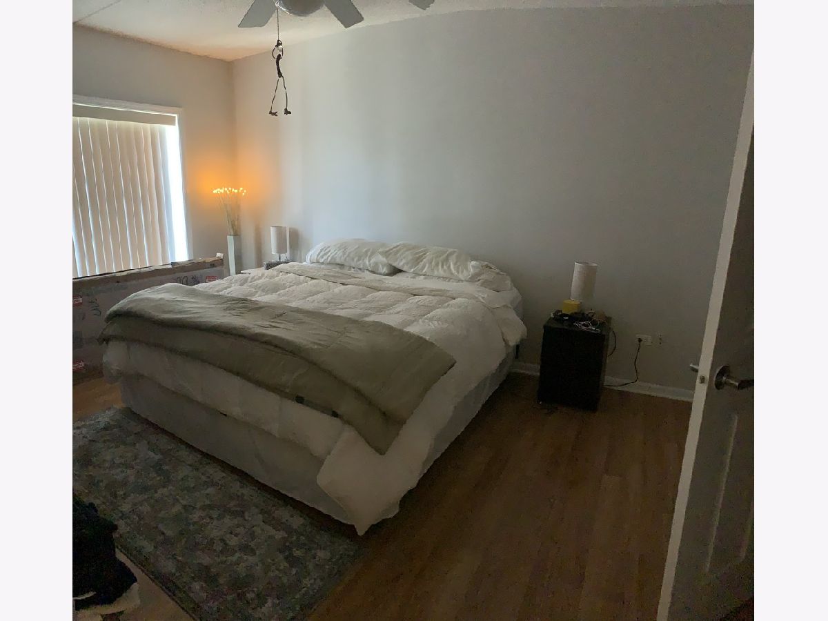 Condominiums Rented Lincoln Point Chicago Illinois, 5924 Lincoln