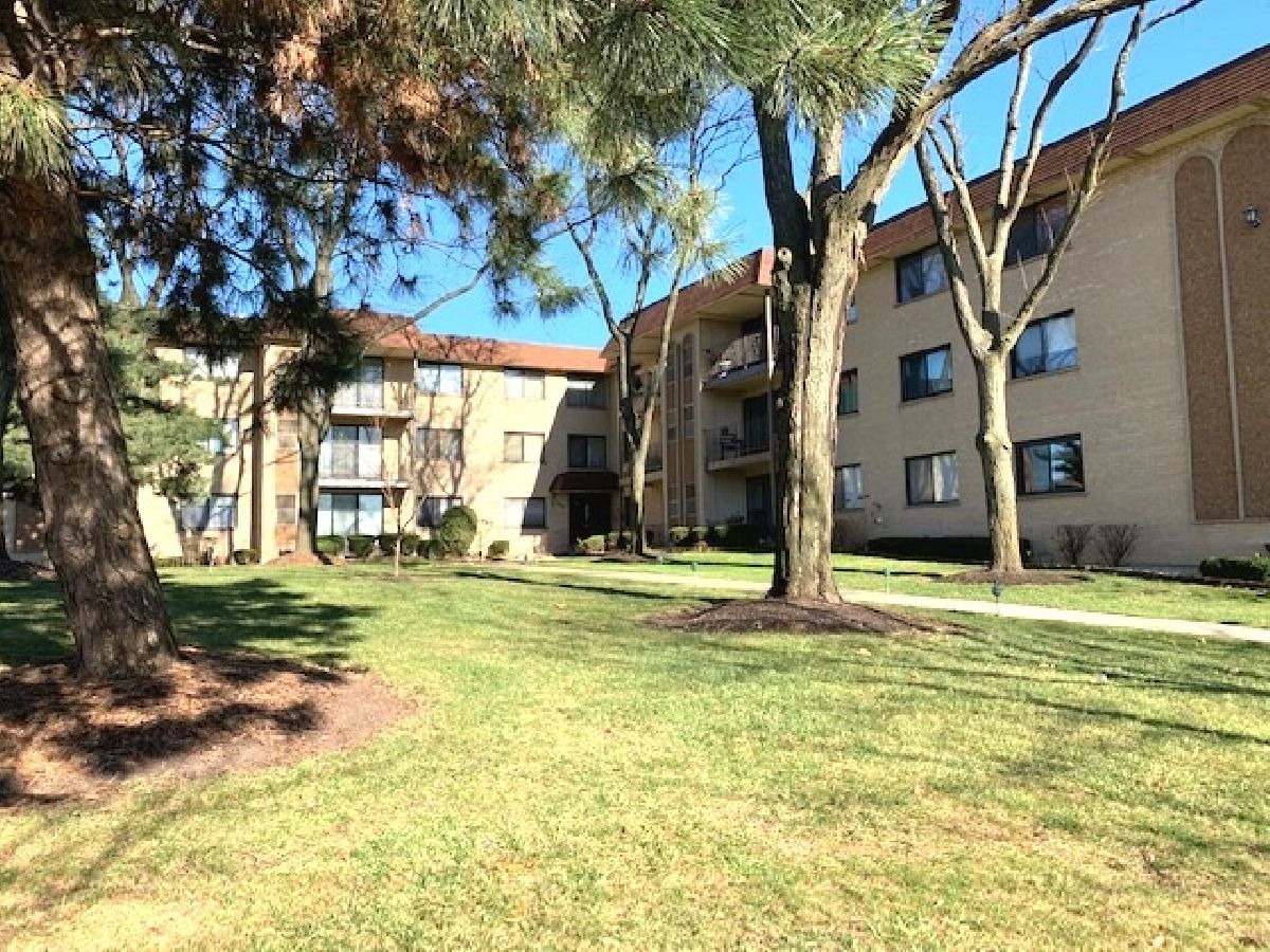Condominiums Sold Lawrence Point Norridge Illinois, 7650 Lawrence