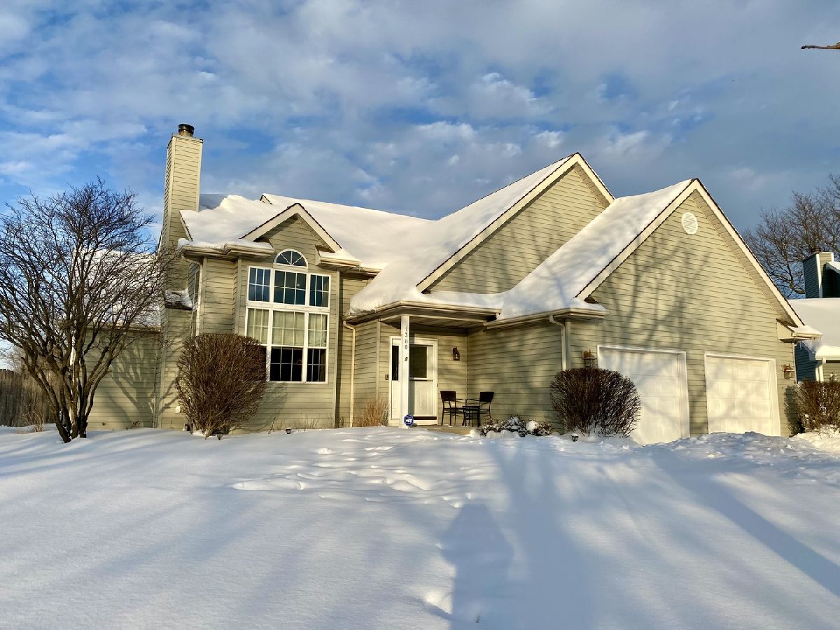 Homes Sold Hunters Ridge Aurora Illinois, 1300 Valayna