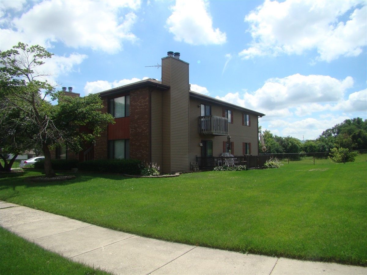 Condos & Townhomes Sold Park Place South Elgin Illinois, 995 Kane