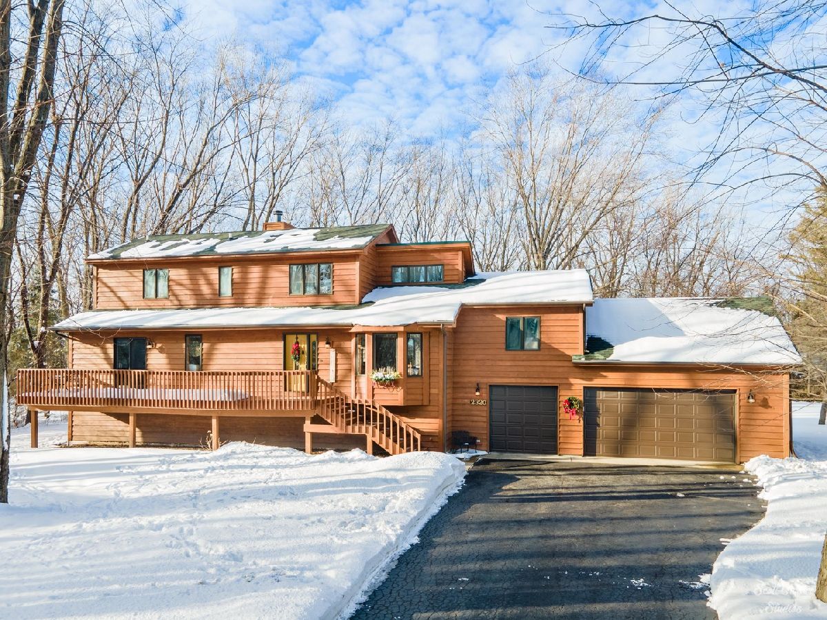Homes Sold Crystal Woods Crystal Lake Illinois, 2320 Crystal