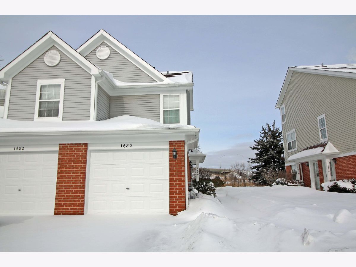 Turnberry Manor Roselle IL, Townhomes & Condos For Sale & For Rent