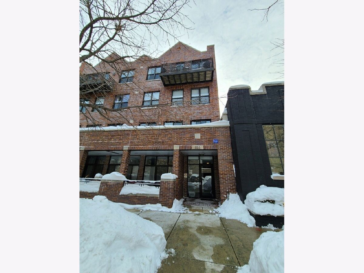 Condominiums Sold Logan Station Chicago Illinois, 2522 Willetts