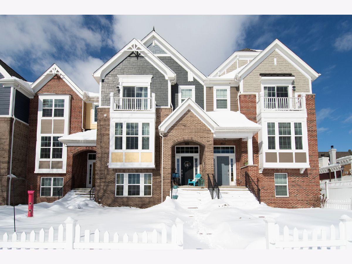 Townhomes & Condos Rented English Rows Naperville Illinois, 4192 Royal Mews