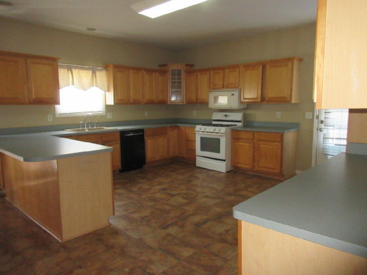 Homes Sold Sundial Farms Spring Grove Illinois, 8621 Country Shire
