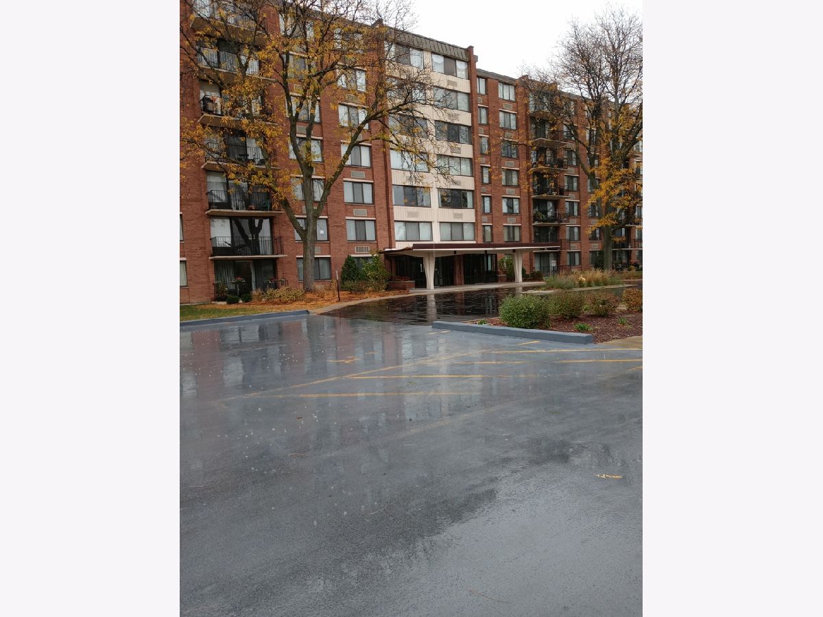 Condominiums Sold St Regis Lombard Illinois, 2000 Saint Regis