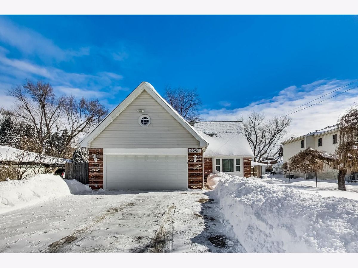 Homes & Townhomes Sold Lake Opeka Des Plaines Illinois, 2253 Webster