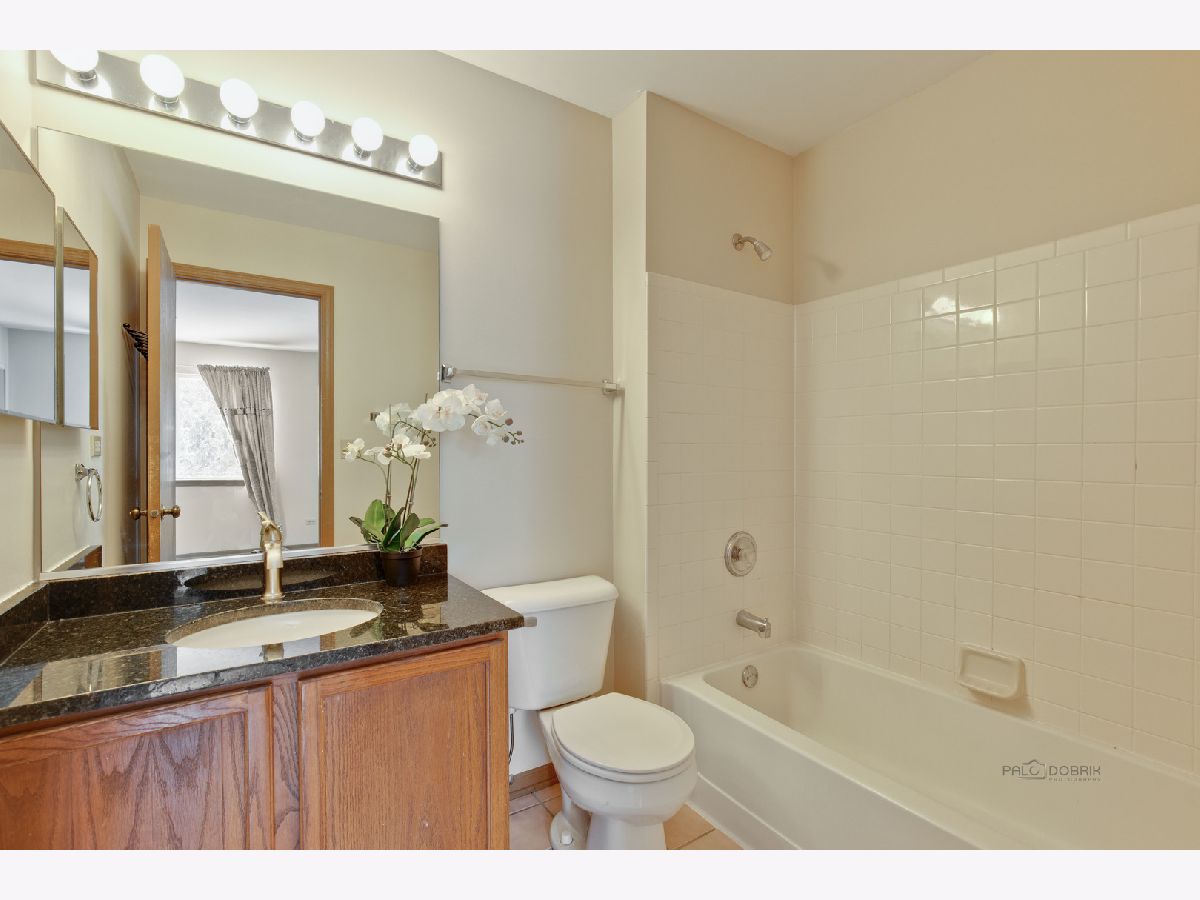 Townhomes & Condos Sold Whispering Oaks Palatine Illinois, 656 Whispering Oaks