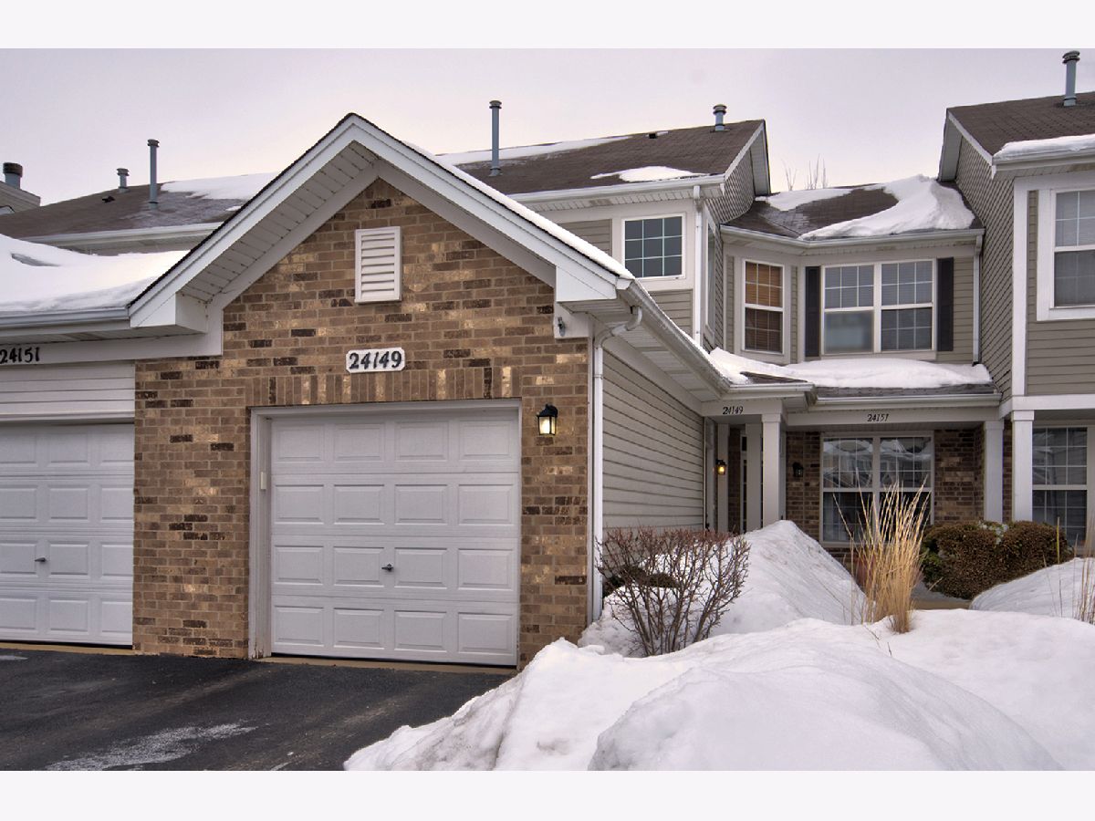 Townhomes Sold Villages At Heritage Meadows Plainfield Illinois, 24149 Pear Tree