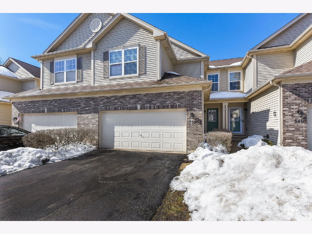 Townhomes & Homes Sold Countryfield Townes Elgin Illinois, 530 Countryfield