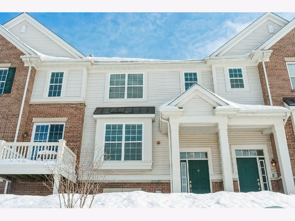 Townhomes Sold Willow Place Wheeling Illinois, 3 Willow