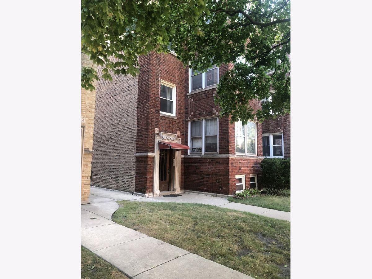 Condominiums & Homes Rented Ravenswood Square Chicago Illinois, 4944 Wolcott