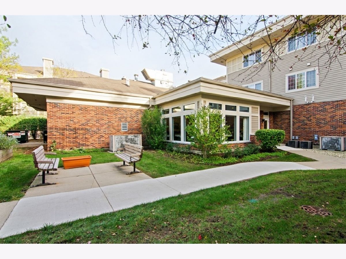 605 Barrington Avenue, East Dundee, Illinois 60118 MLS 11003000