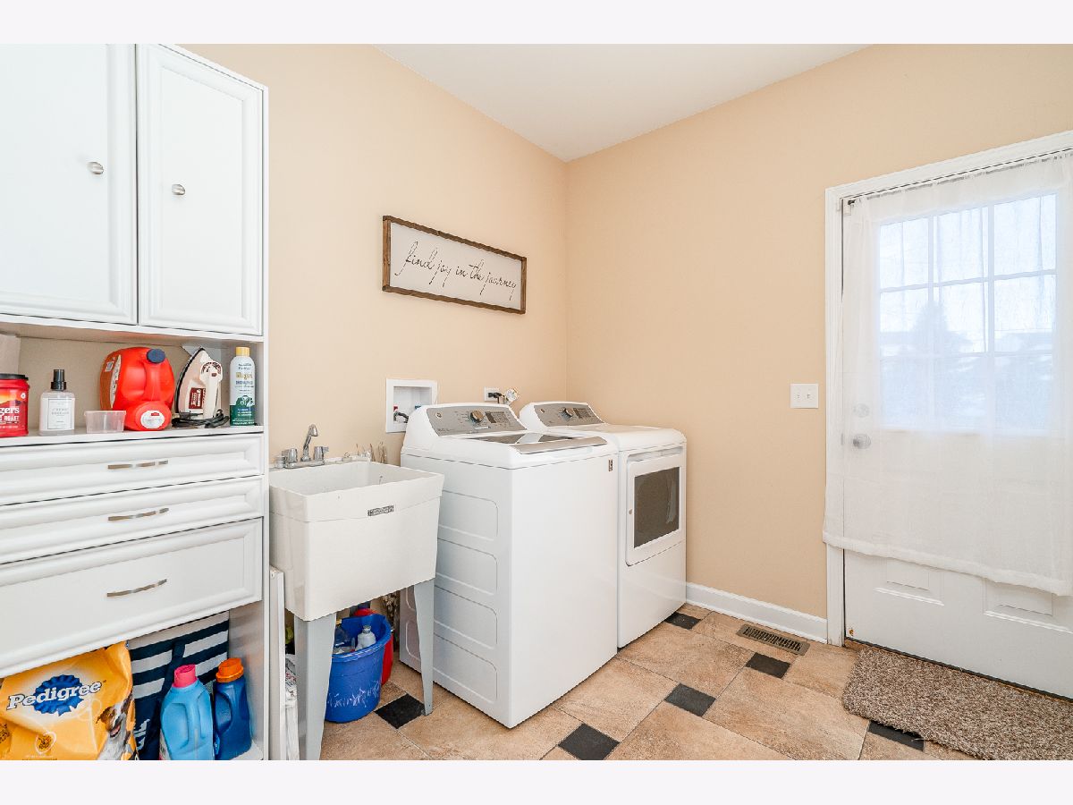 Homes Sold Oak Creek Lockport Illinois, 17921 Beechwood