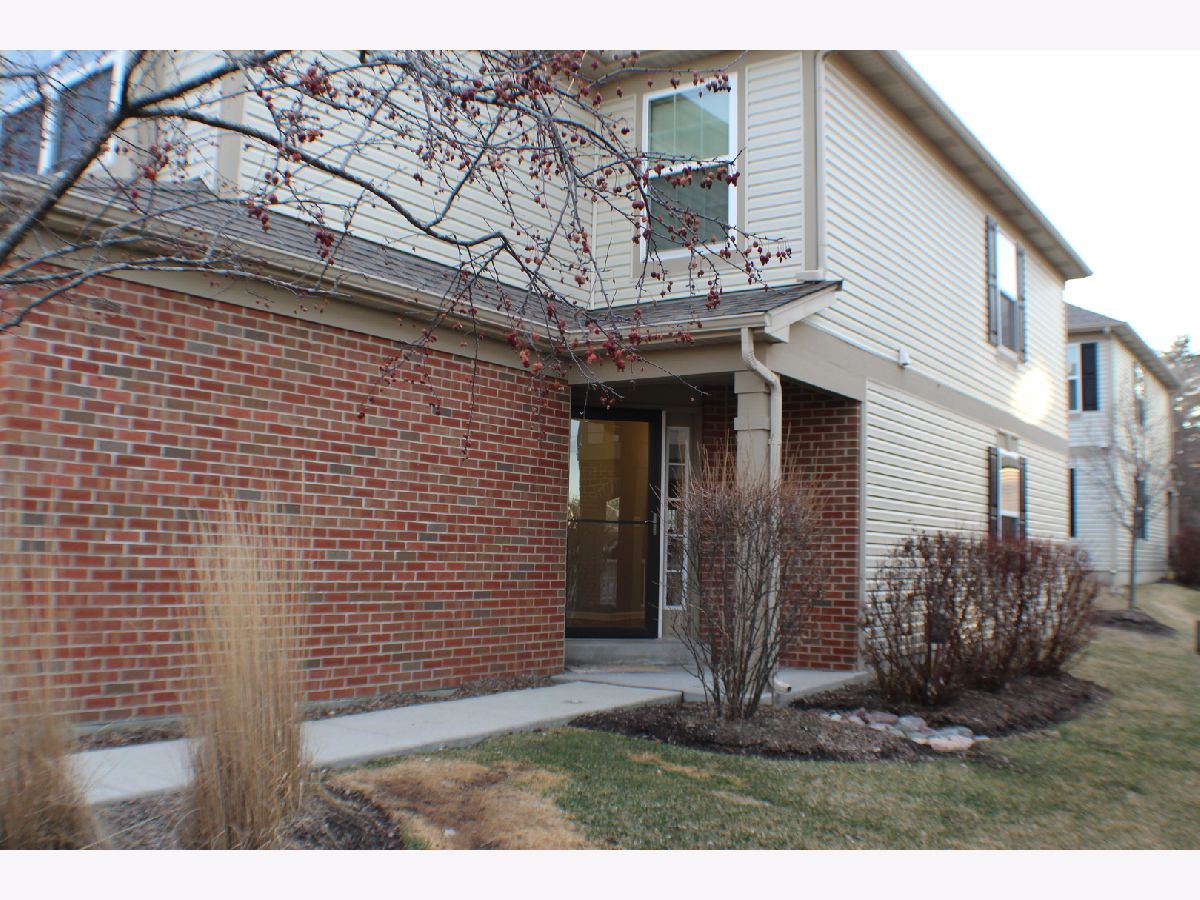 Townhomes Rented Hickory Woods Mundelein Illinois, 1490 Pauline