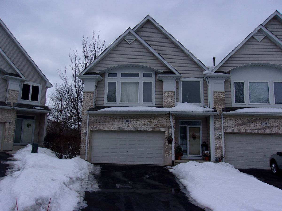 Townhomes Sold Wooded Creek Bolingbrook Illinois, 385 Aaron