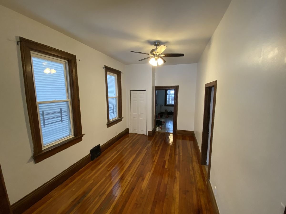 Sold Chicago Illinois, 1234 Wood