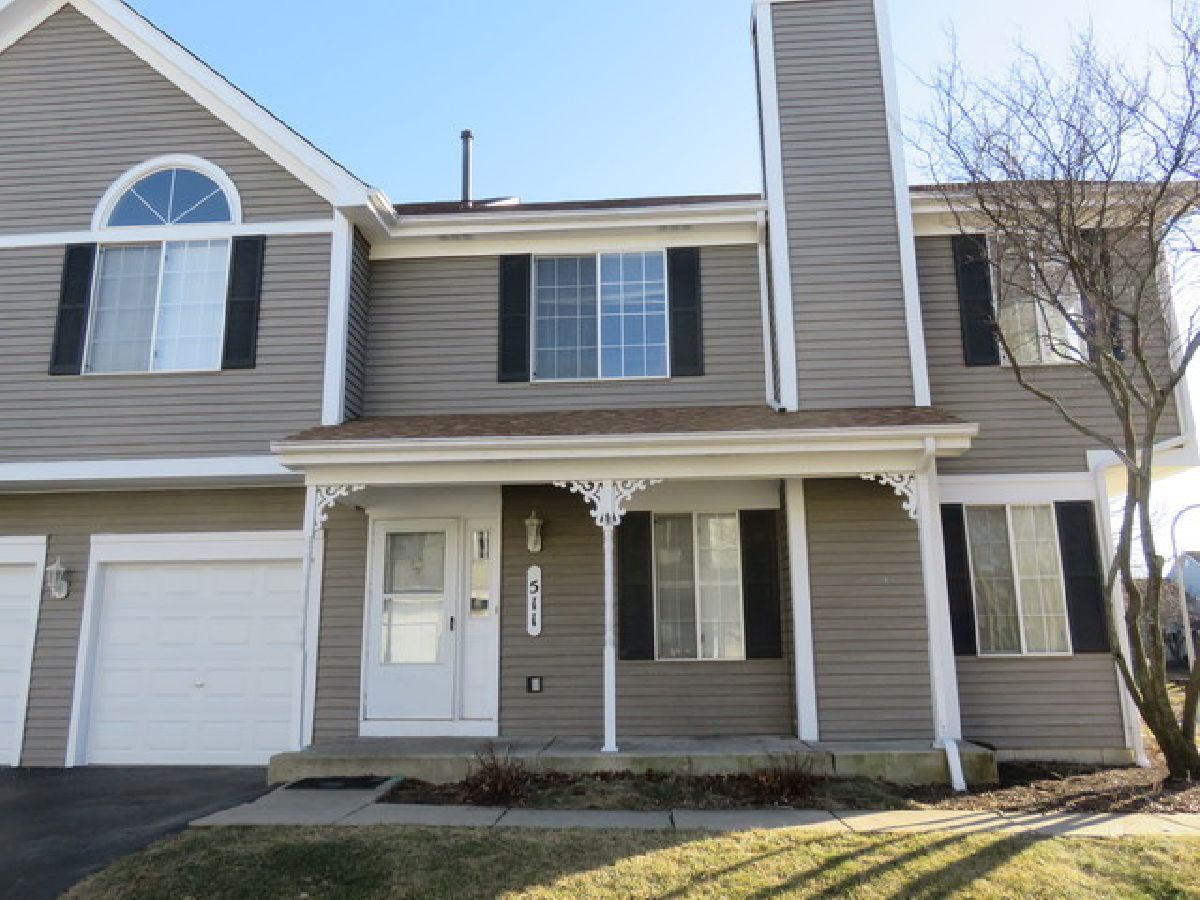 Townhomes Rented Sandhurst South Elgin Illinois, 511 Sandhurst