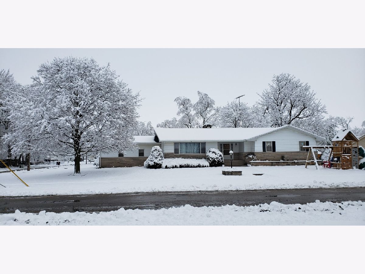  Sold Deland Illinois, 300 Illinois