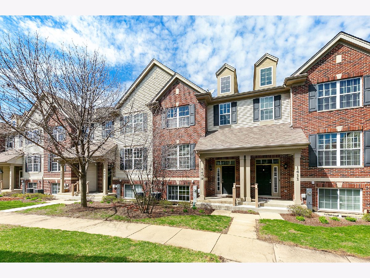 Townhomes Rented Fairfield Place Lombard Illinois, 1409 Fairfield