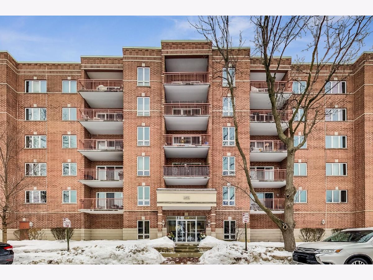 Condominiums Sold Park Laurel Des Plaines Illinois, 1349 Washington