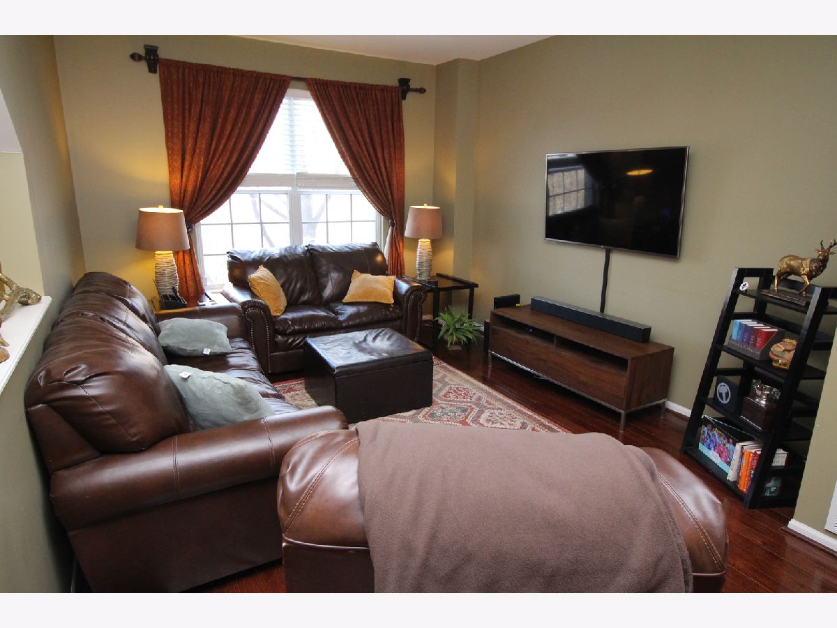 Townhomes Rented Fairfield Place Lombard Illinois, 1422 Fairfield