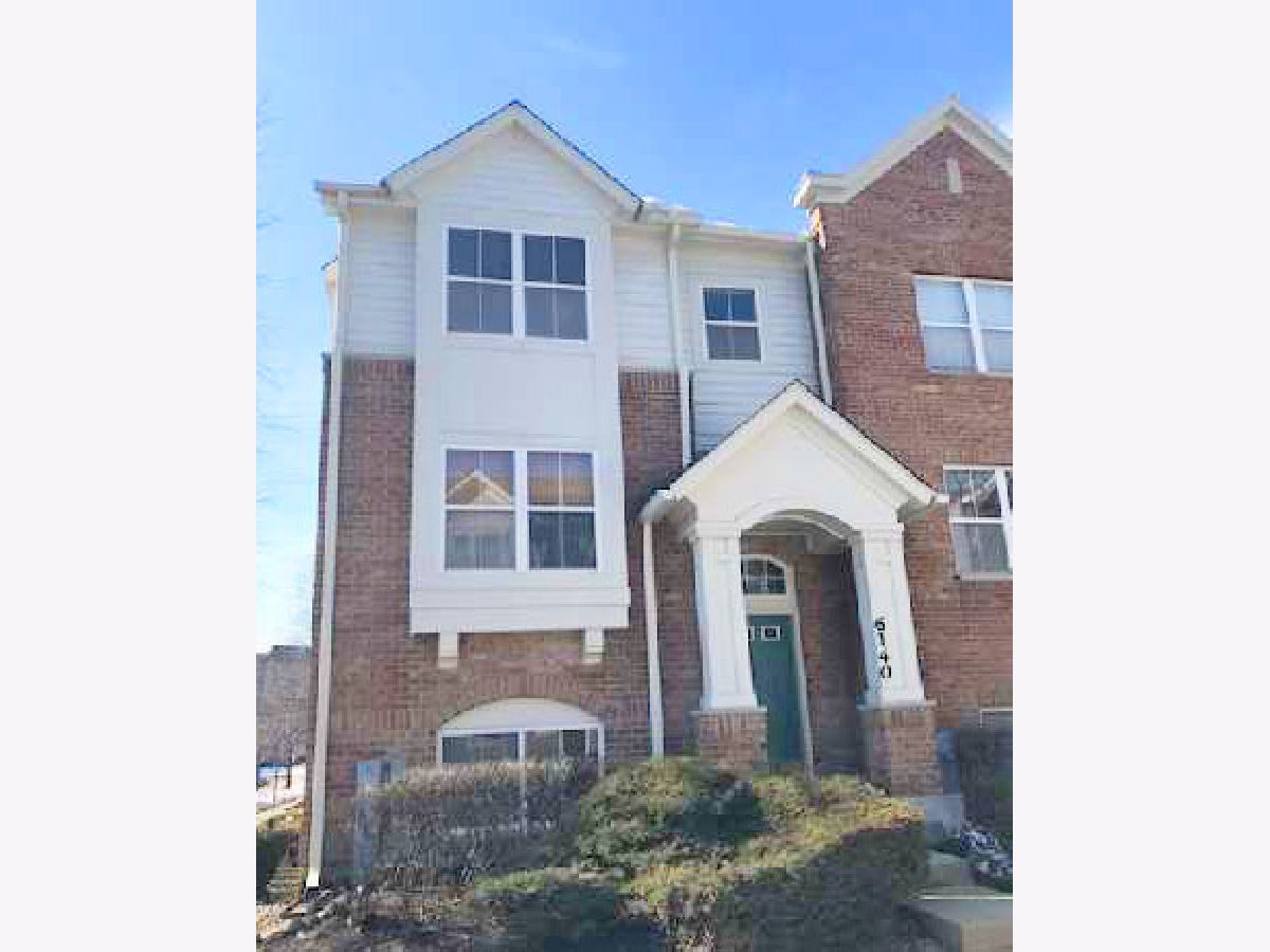 Townhomes & Condos Rented Trafalgar Square Morton Grove Illinois, 6140 Mayfair